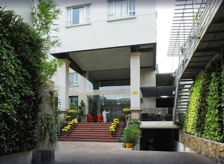 Cozrum Lux - The Arrivals Hotel TP. Hồ Chí Minh Ngoại thất bức ảnh